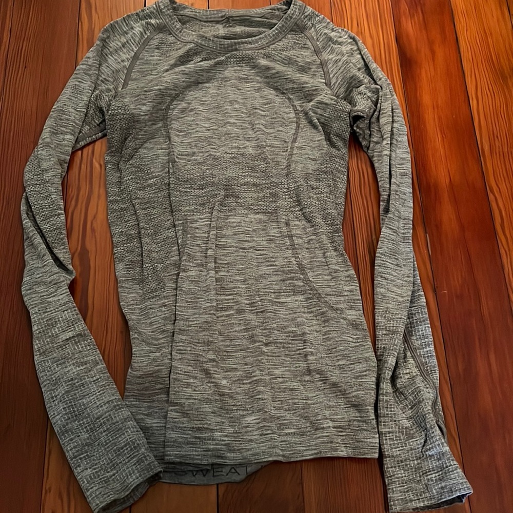 Lululemon Swiftly Tech Long sleeve